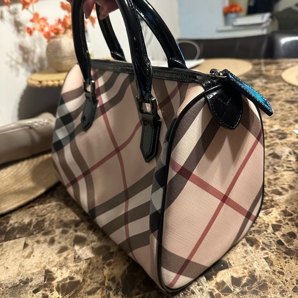 Never worn. Beautiful Burberry Nova Bowling Bag - Picture 2 of 5